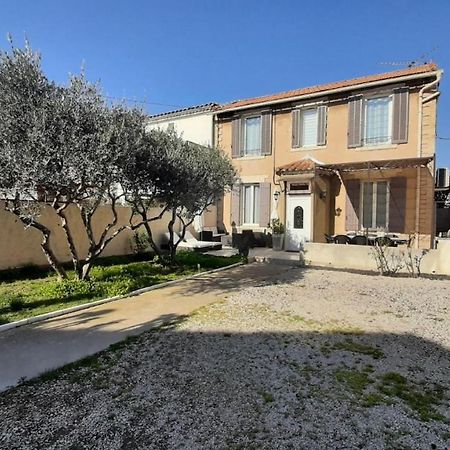 Maison Maloya 2 Chambres Avec Jardin Cavaillon Exterior foto