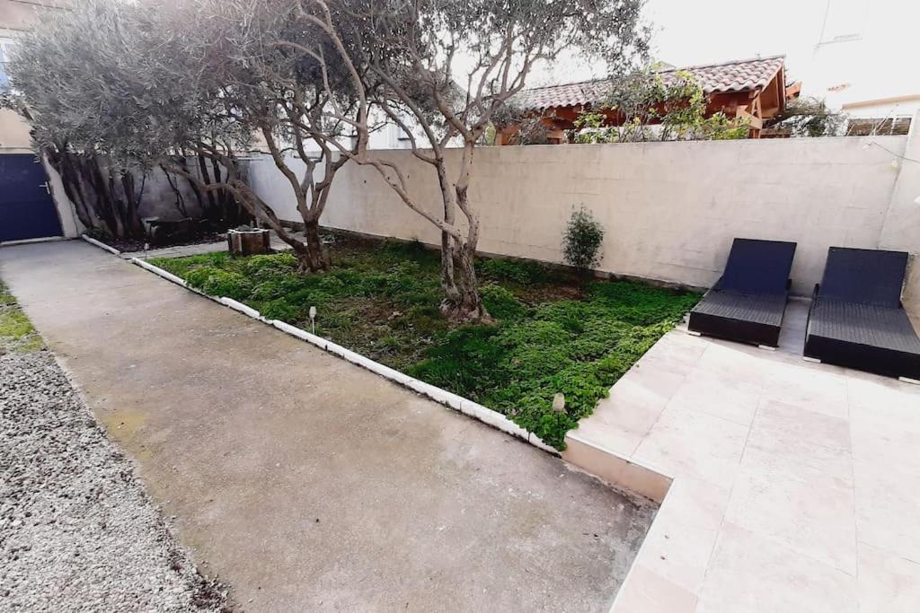Maison Maloya 2 Chambres Avec Jardin Cavaillon Exterior foto