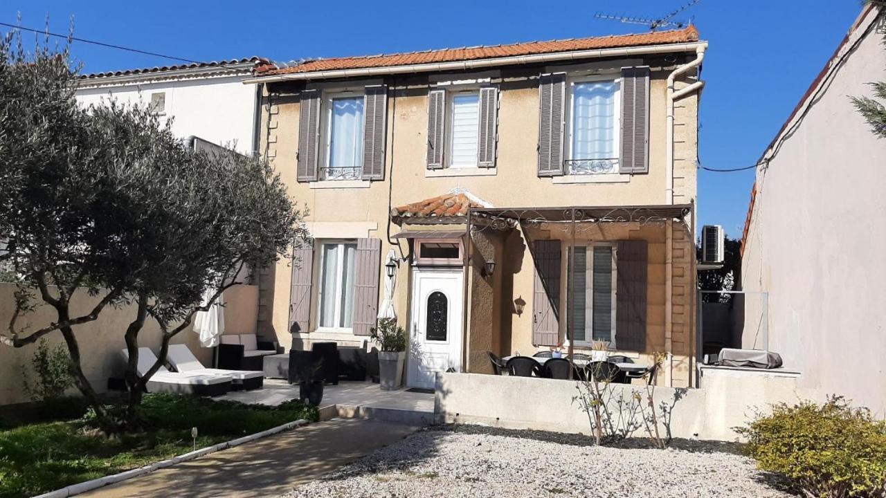 Maison Maloya 2 Chambres Avec Jardin Cavaillon Exterior foto